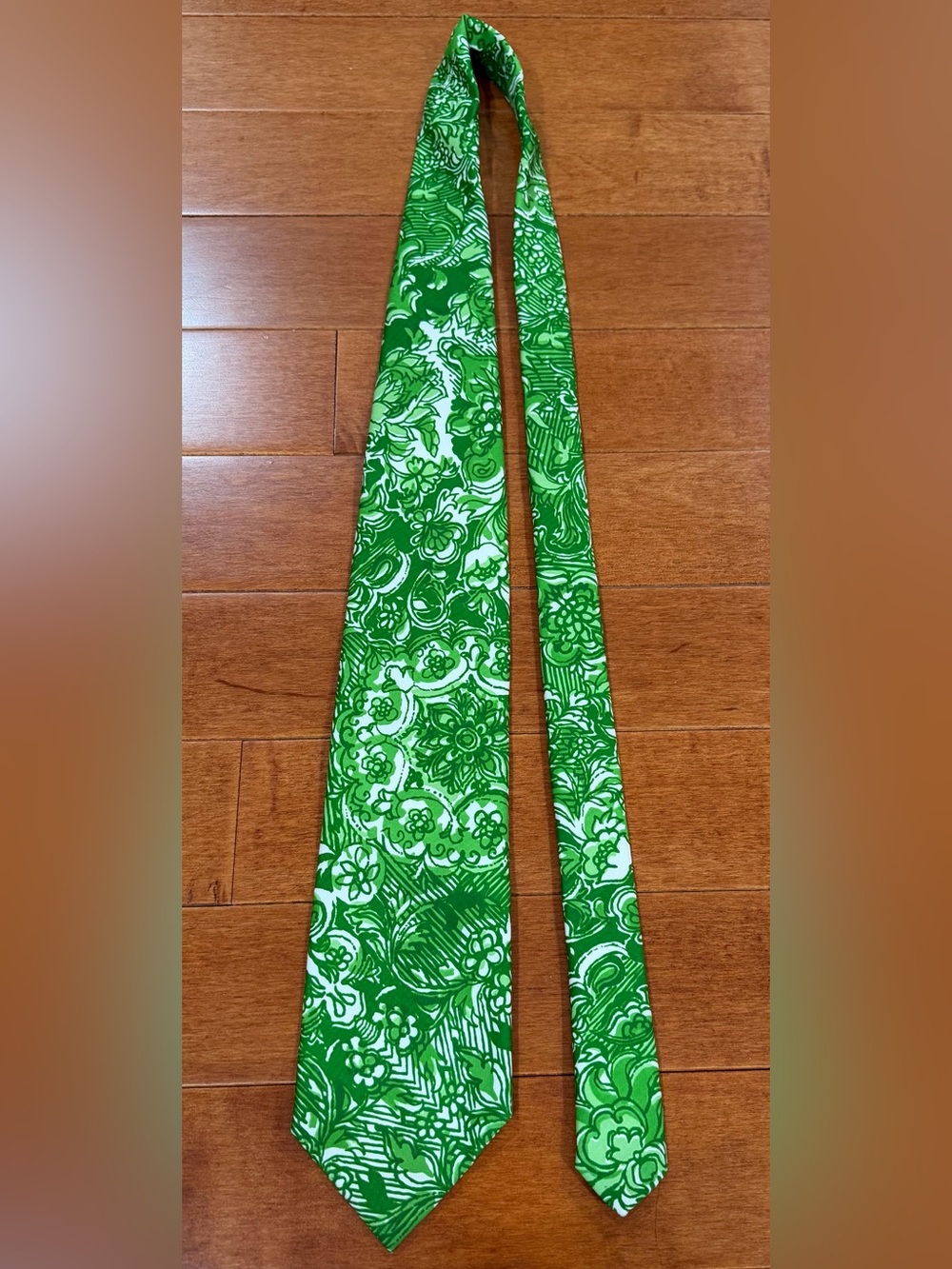Lilly Pulitzer Vintage Green Floral Mens Stuff 100% Qiana Nylon Neck Tie